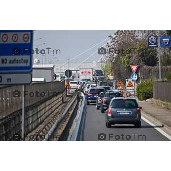 Foto Manzoni Tiziano/LaPresse 22-03-2023Bergamo Italia - Cronaca - Bergamo tangenziale e asse interurbano congestionato code traffico per lavori