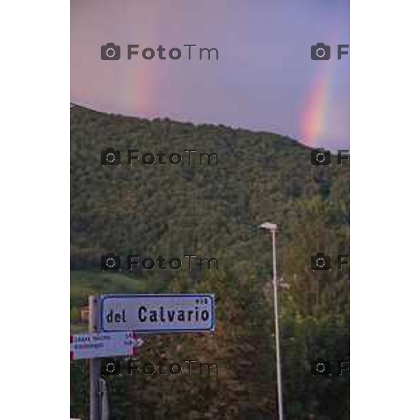 Caprino Bergamasco frazione di Celana temporale e arcobaleno