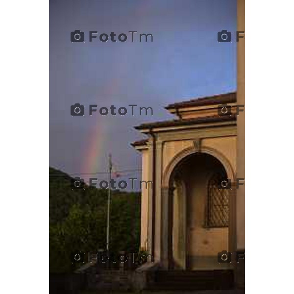 Caprino Bergamasco frazione di Celana temporale e arcobaleno