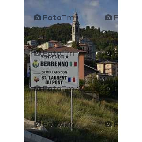 Berbenno (val Imagna ) nella foto vedute del paese panoramiche