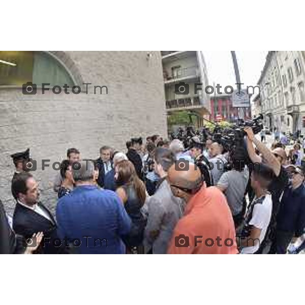 Bergamo, giorno della sentenza di primo grado processo a Massimo Giuseppe Bossetti nella foto i media presenti in massa alla sentenza del processo dell\'anno