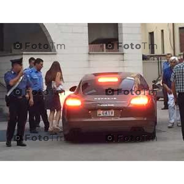 Bergamo Tribunale, Sentenza Processo Massimo Giuseppe Bosetti nella foto l\'uscita dal tribunale con la Porsche Panamera di Denti