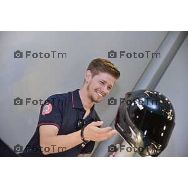 Brembate Sopra Nolan il Campione del Mondo Casey Stoner presentazione casco X-802RR ULTRA CARBON EDIZIONE ONE-OFF SUPERHERO a lui dedicata.