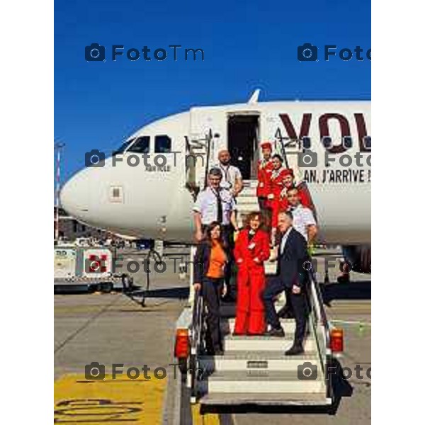 Tiziano Manzoni/LaPresse 28-03- 2023 Bergamo, Italia Cronaca Bergamo aeroporto Orio al Serio primo volo Volotea che crea collegamento Oviedomo