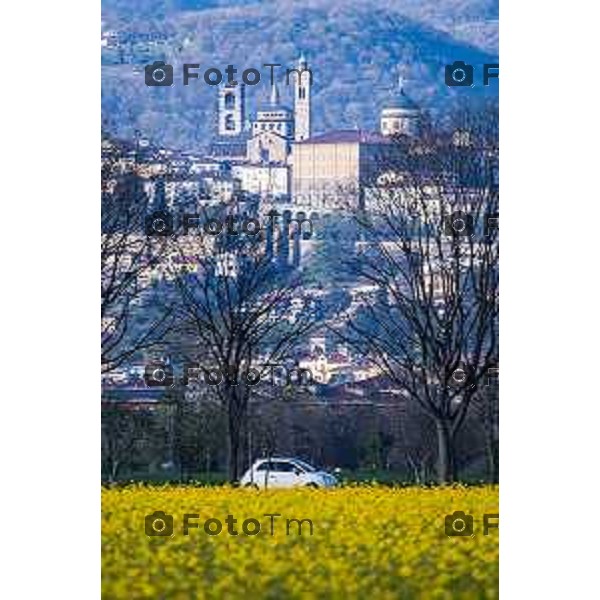 Foto Manzoni Tiziano/LaPresse 29-03-2023Bergamo Italia - Cronaca - Bergamo alta vista dalla madonna dei campi in pimavera