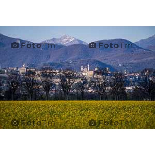 Foto Manzoni Tiziano/LaPresse 29-03-2023Bergamo Italia - Cronaca - Bergamo alta vista dalla madonna dei campi in pimavera