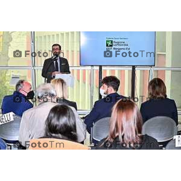 Foto Manzoni Tiziano/LaPresse 30-03-2023Bergamo Italia - Cronaca - assessori Regione Lombardia, Claudia Maria Terzi (Infrastrutture e Opere pubbliche) e Paolo Franco (Casa e Housing sociale), , all\'ospedale \'Bolognini\' di Seriate (Bergamo), Locati Francesco