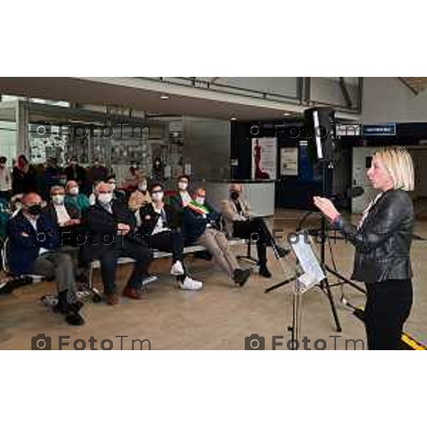 Foto Manzoni Tiziano/LaPresse 30-03-2023Bergamo Italia - Cronaca - assessori Regione Lombardia, Claudia Maria Terzi (Infrastrutture e Opere pubbliche) e Paolo Franco (Casa e Housing sociale), , all\'ospedale \'Bolognini\' di Seriate (Bergamo),