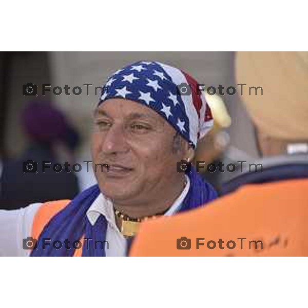 Foto Manzoni Tiziano/LaPresse 1-04-2023Bergamo Italia - Cronaca - Bergamo la tradizionale processione della comunità Sikh di Bergamo