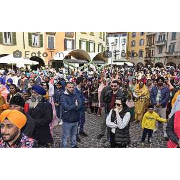 Foto Manzoni Tiziano/LaPresse 1-04-2023Bergamo Italia - Cronaca - Bergamo la tradizionale processione della comunità Sikh di Bergamo