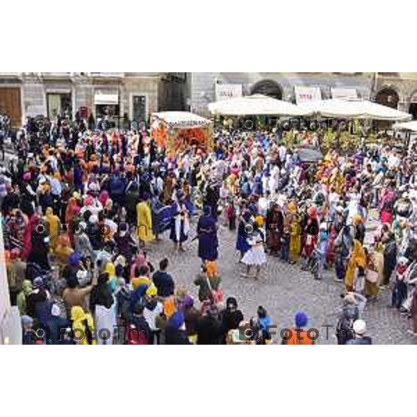 Foto Manzoni Tiziano/LaPresse 1-04-2023Bergamo Italia - Cronaca - Bergamo la tradizionale processione della comunità Sikh di Bergamo