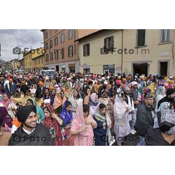 Foto Manzoni Tiziano/LaPresse 1-04-2023Bergamo Italia - Cronaca - Bergamo la tradizionale processione della comunità Sikh di Bergamo