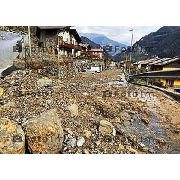 Tiziano Manzoni/LaPresse 04-05- 2023 Bergamo, Italia Cronaca Ardesio Valle Seriana cede un canale valanga di acqua e fango