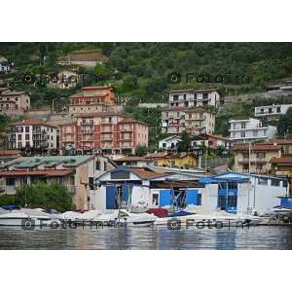 Foto Manzoni Tiziano Bergamo Italia - Cronaca - Bergamo Lago D\'Iseo Sebino Bergamo Predore