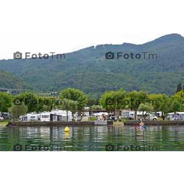 Foto Manzoni Tiziano Bergamo Italia - Cronaca - Bergamo Lago D\'Iseo >Sebino Bergamocampeggi sul lago iseo