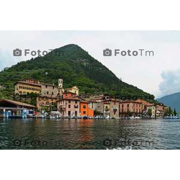 Foto Manzoni Tiziano Bergamo Italia - Cronaca - Bergamo Lago D\'Iseo Sebino Bergamo Montisola,