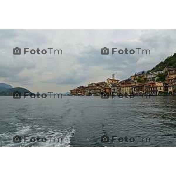 Foto Manzoni Tiziano Bergamo Italia - Cronaca - Bergamo Lago D\'Iseo Sebino Bergamo Montisola,