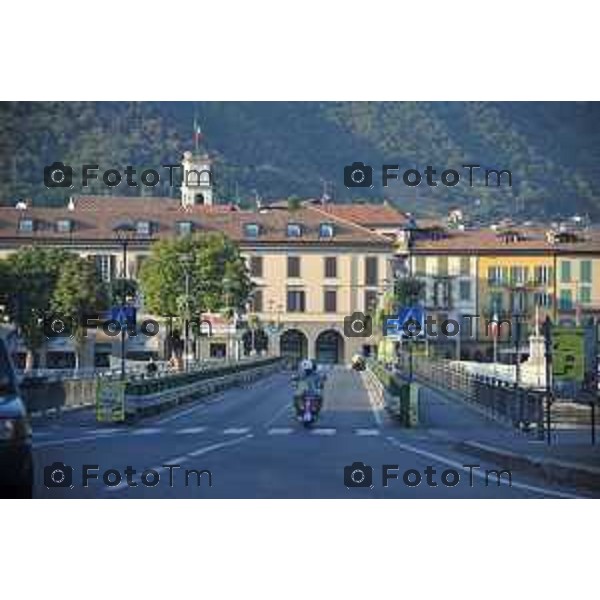 Ponte Paratico Sarnico confine Bg e Bs Tiziano Manzoni