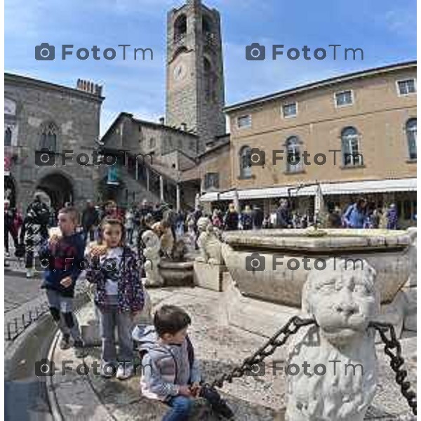 Tiziano Manzoni - LaPresse, Cronaca Italia 10-04-2023 bergamo alta lunedi dell\'angelo