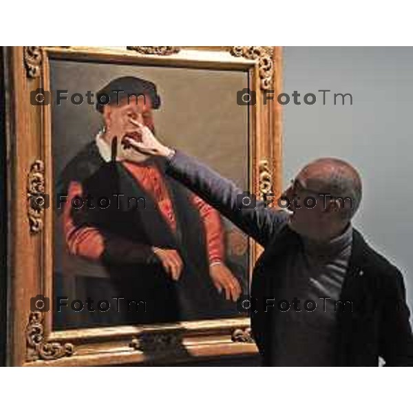 Foto Manzoni Tiziano/LaPresse 11-04-2023 Bergamo Italia - Cronaca - Bergamo Ritratto di un podestà di Giovan Battista Moroni torna in Accademia Carrara, il museo che raccoglie il più importante corpus di opere dell’autore, a seguito del restauro realizzato grazie al sostegno dell\'Ospedale Papa Giovanni XXIII, che restituisce piena leggibilità e cromia al dipinto.NELLA FOTO Plebani Stasi