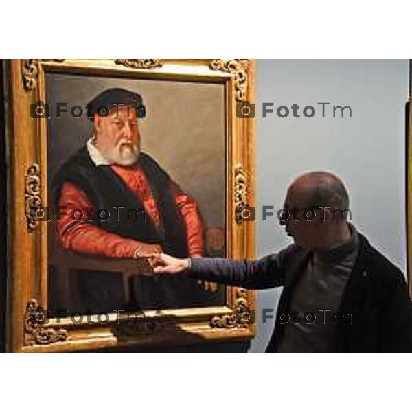 Foto Manzoni Tiziano/LaPresse 11-04-2023 Bergamo Italia - Cronaca - Bergamo Ritratto di un podestà di Giovan Battista Moroni torna in Accademia Carrara, il museo che raccoglie il più importante corpus di opere dell’autore, a seguito del restauro realizzato grazie al sostegno dell\'Ospedale Papa Giovanni XXIII, che restituisce piena leggibilità e cromia al dipinto.