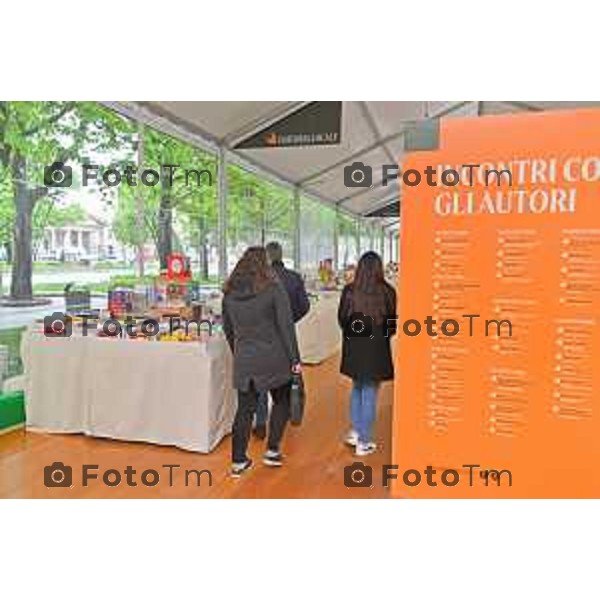 Foto Manzoni Tiziano/LaPresse 21-04-2023Bergamo Italia - Cronaca - Bergamo inaugurazione 64^ Fiera dei Librai in programma nella tensostruttura collocata sul Sentierone di Bergamo.