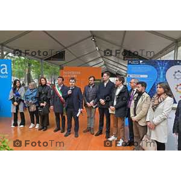 Foto Manzoni Tiziano/LaPresse 21-04-2023Bergamo Italia - Cronaca - Bergamo inaugurazione 64^ Fiera dei Librai in programma nella tensostruttura collocata sul Sentierone di Bergamo.