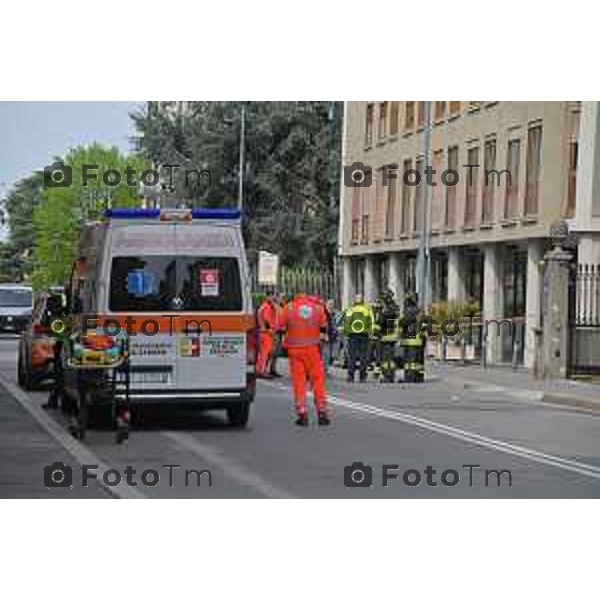 Foto Manzoni Tiziano/LaPresse 1-04-2023Bergamo Italia - Cronaca - Bergamo Bergamo Fuga di Gas in condominio in via Garibaldi