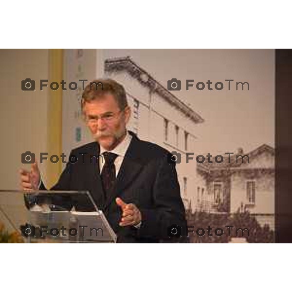 Stezzano evento celebrativo degli 80 anni di Clinica Castelli, Andrea Moltrasio presenta la storia della clinica nella foto Direttore Scientifico: Dr. Roberto Sacco foto Tiziano Manzoni-fotogramma Bergamo