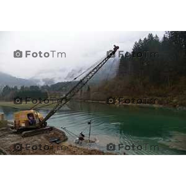 Verifica dei lavori di recupero dell’invaso a Moio de’ Calvi (BG) Terzi, sopralluogo al Lago Bernigolo Fotogramma Bergamo-Tiziano Manzoni