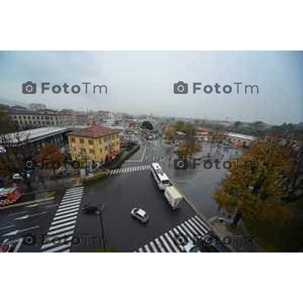 Bergamo PIazza fronte stazione Fs lavori panchine foto Tiziano Manzoni-fotogramma Bergamo