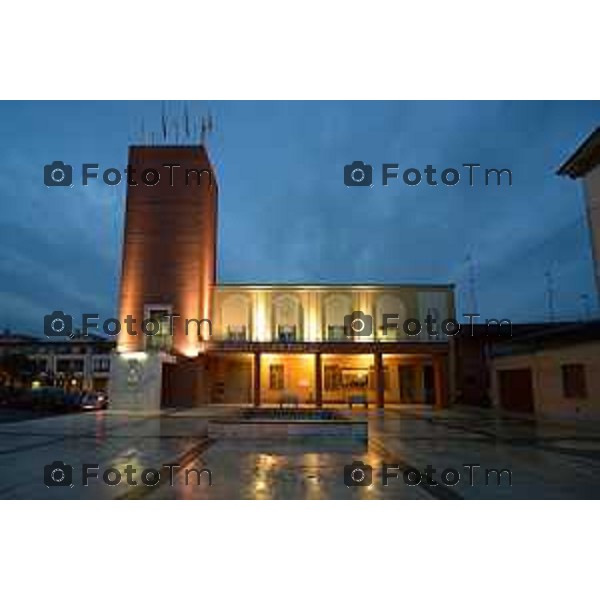 Fontanella (BG) il palazzo del municipio di epoca fascista foto Tiziano Manzoni-fotogramma Bergamo