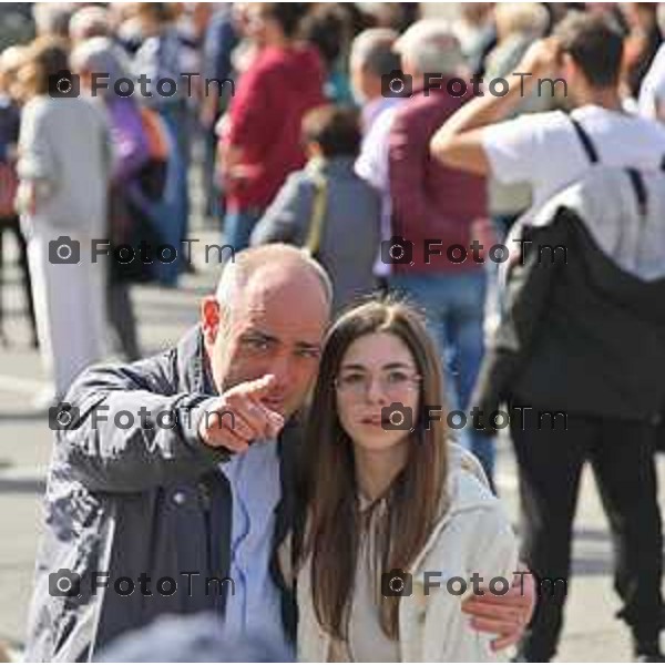 Foto Manzoni Tiziano/LaPresse 25-04-2023Bergamo Italia - Cronaca - Bergamo festa 25 aprile, le celebrazioni della Liberazione Sergio Coti e Figlia