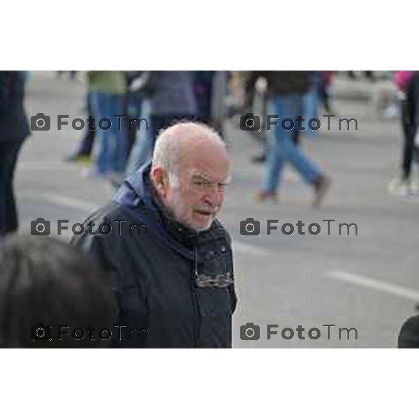 Foto Manzoni Tiziano/LaPresse 25-04-2023Bergamo Italia - Cronaca - Bergamo festa 25 aprile, le celebrazioni della Liberazione ex sindacalista Savino pezzotta