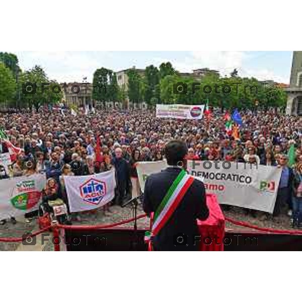 Foto Manzoni Tiziano/LaPresse 25-04-2023Bergamo Italia - Cronaca - Bergamo festa 25 aprile, le celebrazioni della Liberazione Rosi Bindi Giorgio Gori Anatoly Fedoruk,