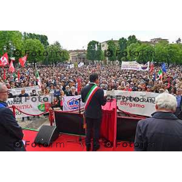 Foto Manzoni Tiziano/LaPresse 25-04-2023Bergamo Italia - Cronaca - Bergamo festa 25 aprile, le celebrazioni della Liberazione Rosi Bindi Giorgio Gori Anatoly Fedoruk,