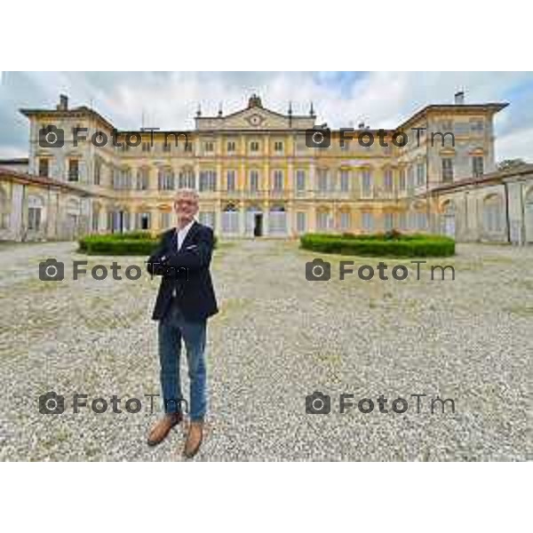 Foto Manzoni Tiziano/LaPresse 03-05-2023 Bergamo Italia - Cronaca - Bergamo Ponte San Pietro Villa Mapelli e uno dei proprietari Dario Mapelli Mozzi