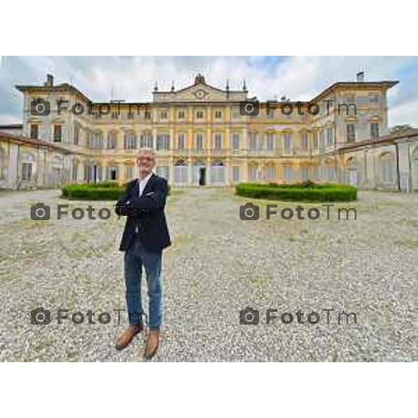 Foto Manzoni Tiziano/LaPresse 03-05-2023 Bergamo Italia - Cronaca - Bergamo Ponte San Pietro Villa Mapelli e uno dei proprietari Dario Mapelli Mozzi