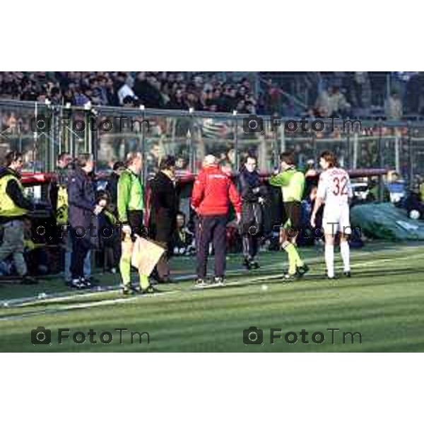 BERGAMO 19 GENNAIO 2003 CAMPIONATO DI CALCIO SERIE A ATALANTA ROMA PRIMO TEMPO ESPULSIONE TEMPESTILLI2