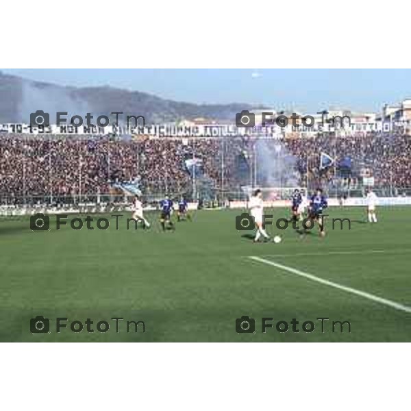 BERGAMO 19 GENNAIO 2003 CAMPIONATO DI CALCIO SERIE A ATALANTA ROMA PRIMO TEMPO STRISCIONE CURVA NORD