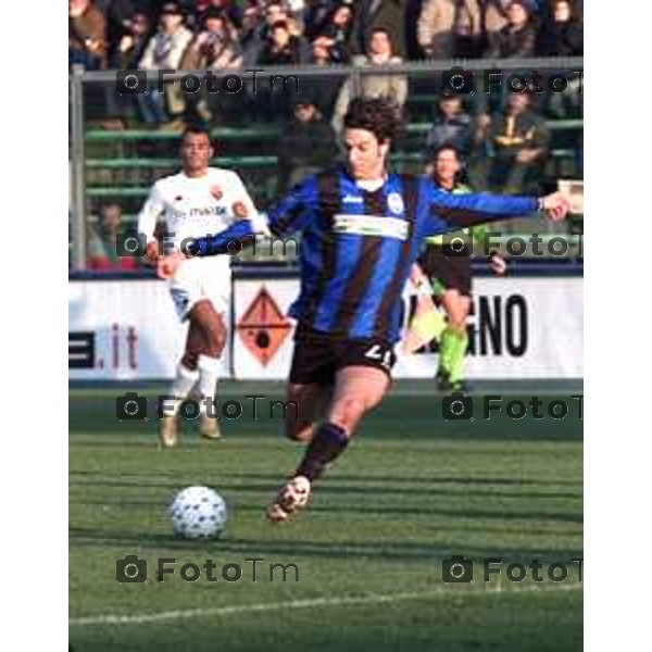 BERGAMO 19 GENNAIO 2003 CAMPIONATO DI CALCIO SERIE A ATALANTA ROMA PRIMO TEMPO DONI-DACOURT