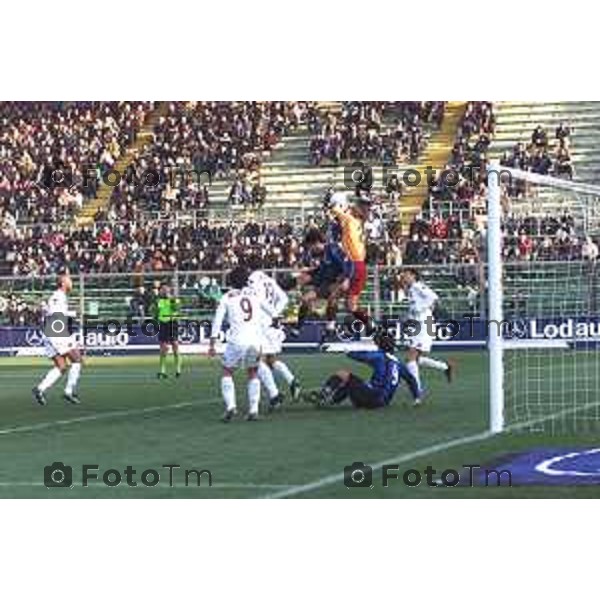 BERGAMO 19 GENNAIO 2003 CAMPIONATO DI CALCIO SERIE A ATALANTA ROMA PRIMO TEMPO PELLIZZOLI PARATA