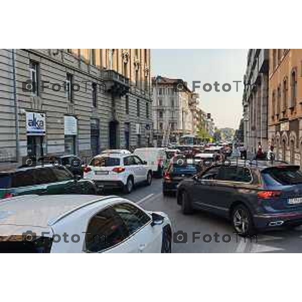 Foto Manzoni Tiziano/LaPresse 5-05- 2023 Bergamo Italia - Cronaca - Bergamo Traffico in centro causa lavori rondo austostrada