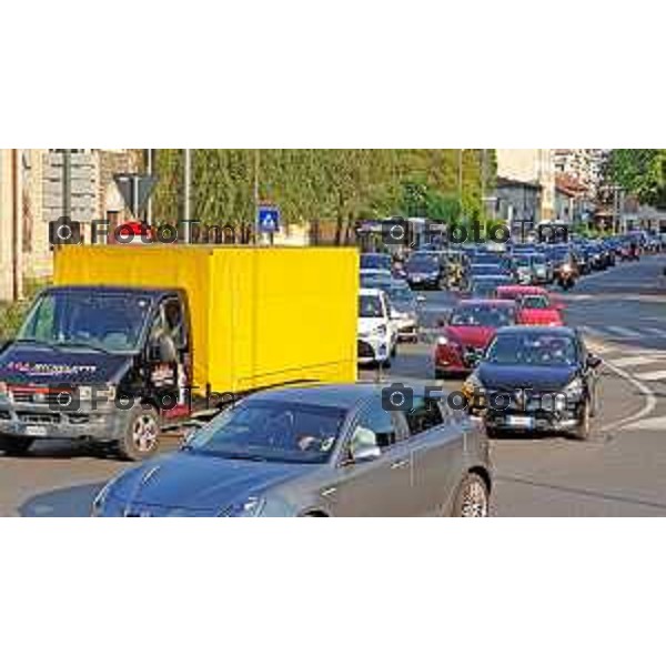 Tiziano Manzoni/LaPresse 5-05- 2023 Bergamo, Italia Cronaca Bergamo Traffico a Bergamo causa lavori rotonda autostrada