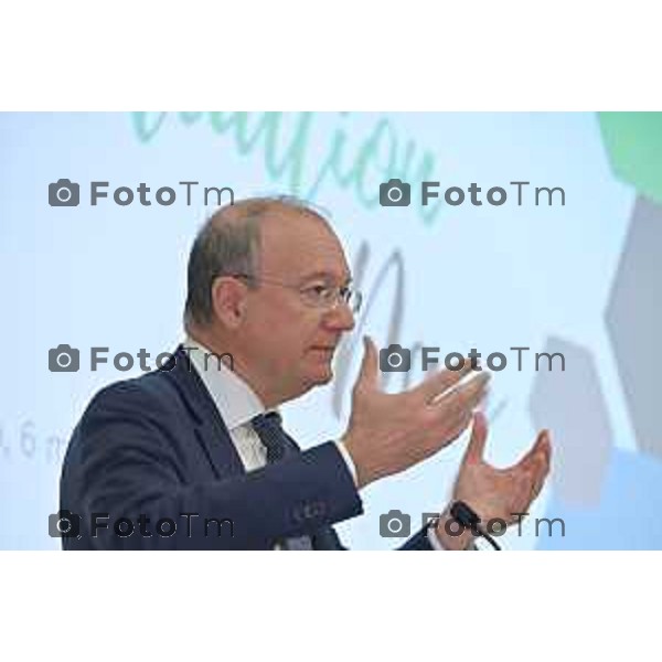Foto Manzoni Tiziano/LaPresse 6-05-2023Bergamo Italia - Cronaca - Bergamo consegna diplomi dell\'Istituto Giulio Natta Giuseppe Valditara, Ministro dell\'istruzione e del Merito.