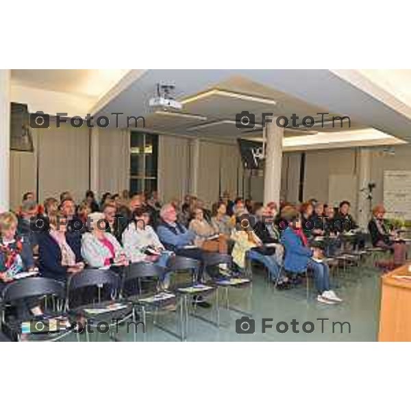 Foto Manzoni Tiziano/LaPresse 11-05-2023Bergamo Italia - Cronaca - Alberto Pecis Direttore Generale BCC Bergamasca e Orobica SCOPO E FINALITÀ DELL’INIZIATIVA don Davide Rota Superiore del Patronato San Vincenzo di Bergamo UNA FOTOGRAFIA DELLA POVERTÀ DOPO TRE ANNI MOLTO DIFFICILI don Dario Acquaroli Comunità don Milani di Sorisole e cappellano del carcere di Bergamo I GIOVANI E I CARCERATI: OPPORTUNITÀ E FUTURO Gualtiero Baresi Presidente BCC Bergamasca e Orobica IL PROGETTO DI SOSTEGNO PER IL 2023