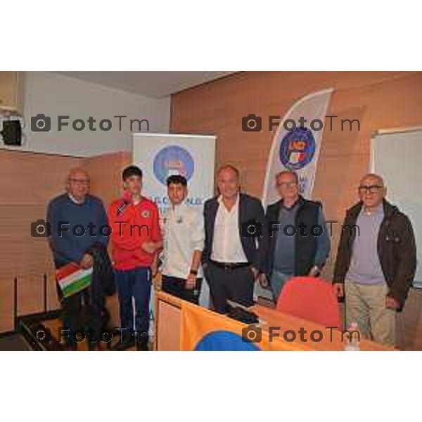 Foto Manzoni Tiziano/LaPresse 12-05-2023Bergamo Italia - Cronaca - BergamoBergamo fair play dopo la rissa fra Oratori Alzanese squadra A" e "Tritium Calcio"