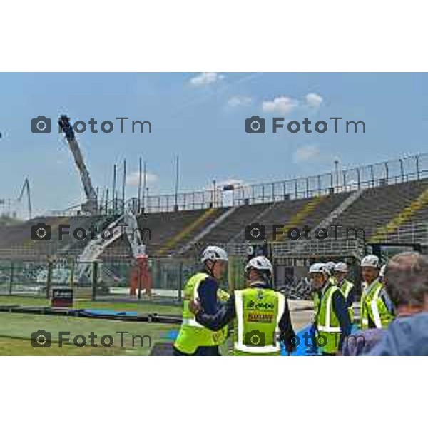 Foto Manzoni Tiziano/LaPresse 08-06-2023Bergamo Italia - Cronaca - Demolizione curva sud stadio di Bergamo