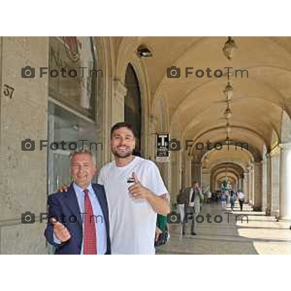 Foto Manzoni Tiziano/LaPresse 08-6-2023Bergamo Italia - Cronaca - Bergamo nuova apertura Bar Nazionale Francesco Perolari José Luis Palomino Bonadeo