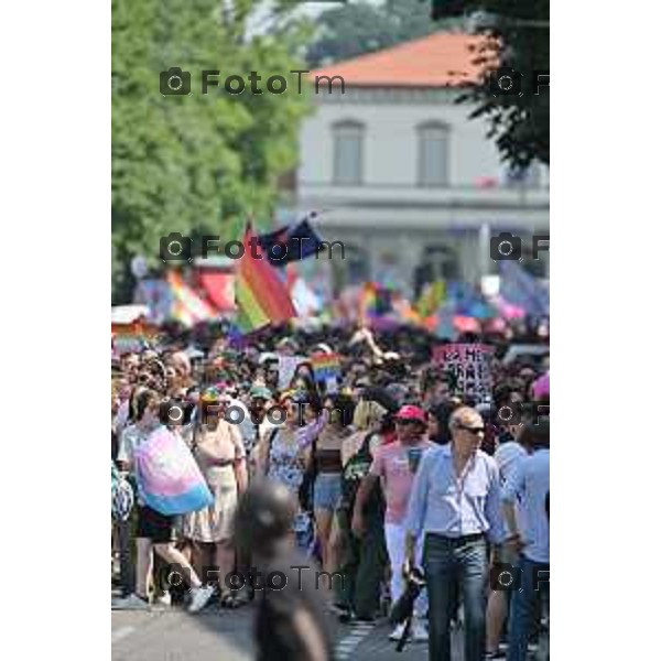 Foto Manzoni Tiziano/LaPresse 17-06-2023Bergamo Italia - Cronaca - Bergamo Pride 2023 con arrivo in piaza Matteotti